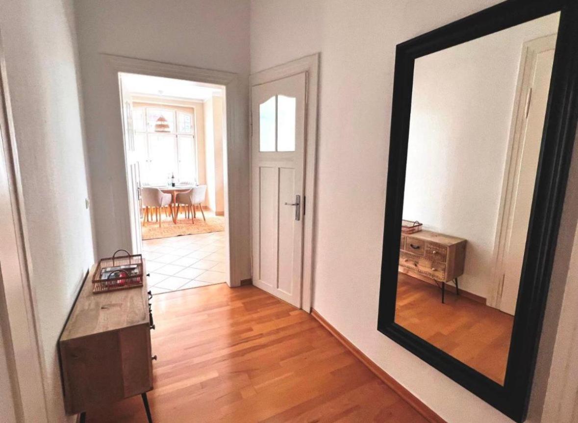 Feine Apartments In Der Suedstadt Von Erfurt Mit Kostenlosen Stellplatz & Flasche Wein Zur Begruessung מראה חיצוני תמונה